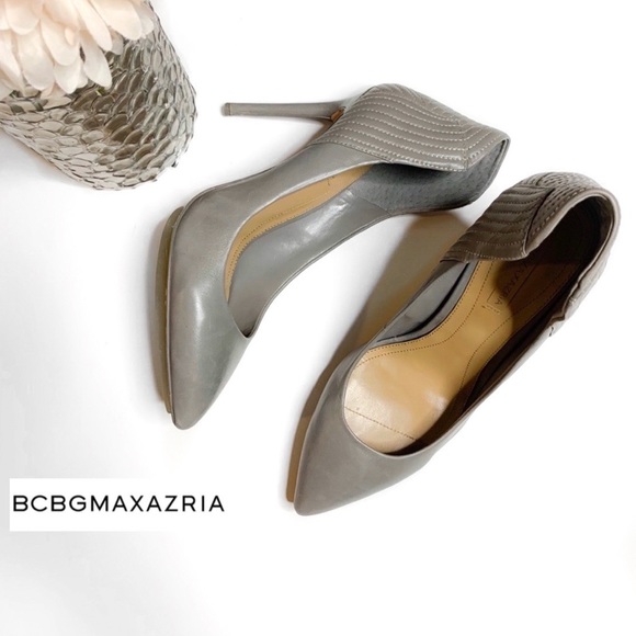 BCBGMaxAzria Shoes - NEW BCBGMAXAZRIA gray leather pump size 11